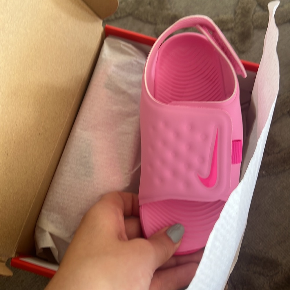 New nike kids shoes